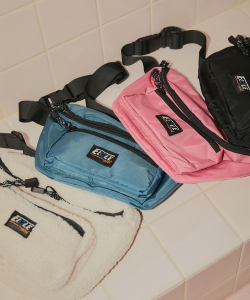 ELLEgirl(エルガール)の「ボアロゴウエストポーチ【ELLEgirl/エル ガール】(ボディバッグ/ウエストポーチ・レディース・アイボリー・FREE)」の6枚目の写真