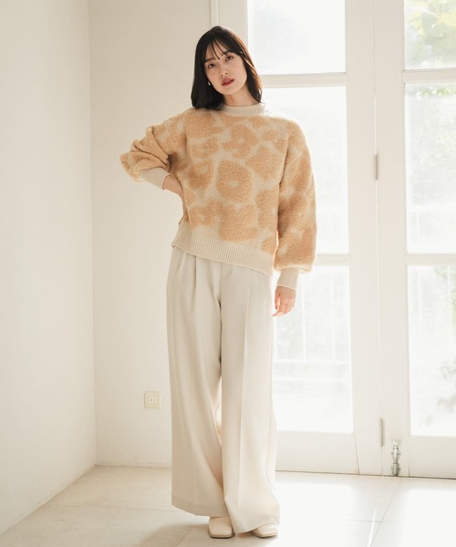 HEYUMM（ヘユム）の「クルーネックフラワージャガードセーター（ニット/セーター・レディース・ベージュ系その他/ブルー系その他/グレー系その他・ONE）」の9枚目の写真