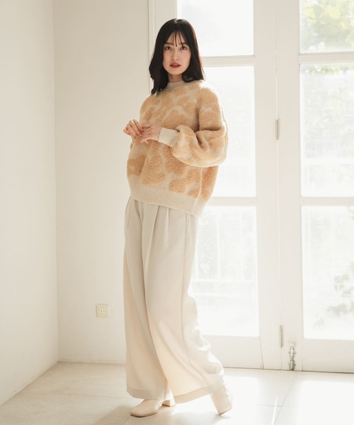 HEYUMM（ヘユム）の「クルーネックフラワージャガードセーター（ニット/セーター・レディース・ベージュ系その他/ブルー系その他/グレー系その他・ONE）」の10枚目の写真