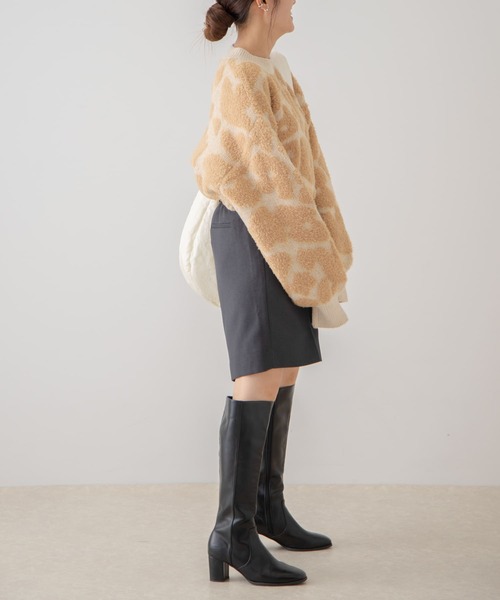 HEYUMM（ヘユム）の「クルーネックフラワージャガードセーター（ニット/セーター・レディース・ベージュ系その他/ブルー系その他/グレー系その他・ONE）」の19枚目の写真