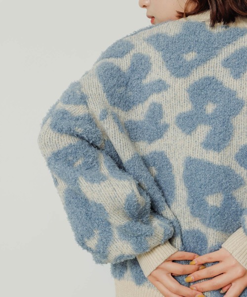 HEYUMM（ヘユム）の「クルーネックフラワージャガードセーター（ニット/セーター・レディース・ベージュ系その他/ブルー系その他/グレー系その他・ONE）」の21枚目の写真