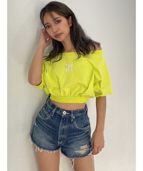 GYDA（ジェイダ）の「Square gyda エンボス オフショル トップス（Tシャツ/カットソー・レディース・オフホワイト/イエロー/ブラック・FREE）」の6枚目の写真