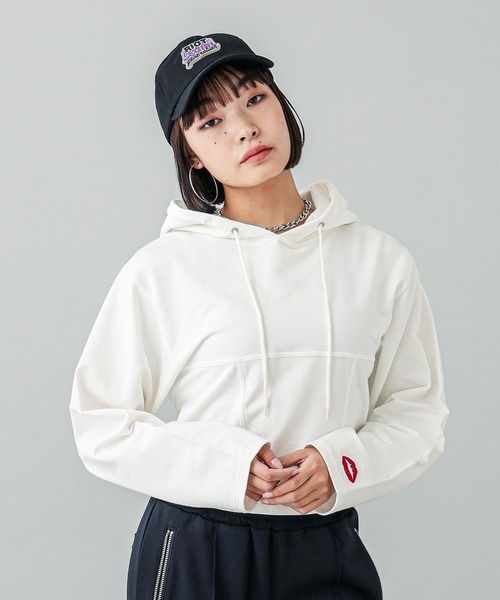 X-girl（エックスガール）の「CORSET SWEAT HOODIE（パーカー・レディース・ホワイト/ブラック・S/M）」の2枚目の写真