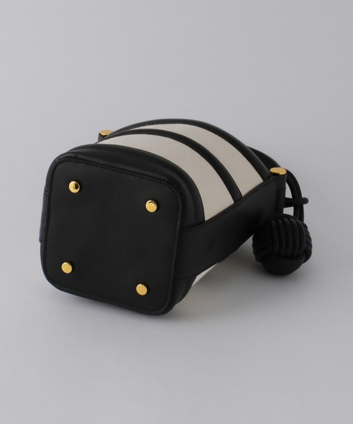 ROPE'（ロペ）の「Anna Canvas Bag （アンナ キャンバス バッグ）【ポーチ付き】【メディア掲載】（ハンドバッグ・レディース・ホワイト/ブラック・FREE）」の19枚目の写真