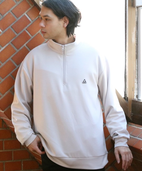 GERRY(ジェリー)の「GERRY 胸ロゴハーフジップ(Tシャツ/カットソー・メンズ・ホワイト/ブラック/グレー/ブルー・MEDIUM/LARGE/X-LARGE)」の3枚目の写真