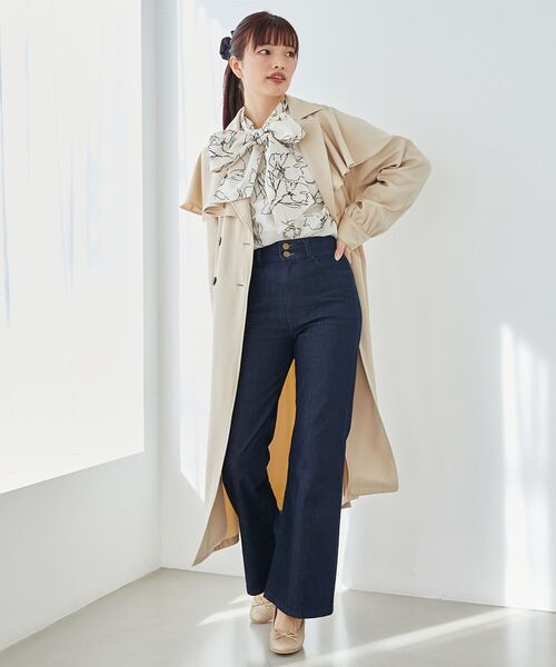 MAJESTIC LEGON（マジェスティックレゴン）の「【WEB限定XSサイズあり】ケープロングトレンチコート（トレンチコート・レディース・ベージュ/ブルー/アイボリー・X-SMALL/SMALL/MEDIUM）」の4枚目の写真