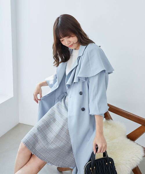 MAJESTIC LEGON（マジェスティックレゴン）の「【WEB限定XSサイズあり】ケープロングトレンチコート（トレンチコート・レディース・ベージュ/ブルー/アイボリー・X-SMALL/SMALL/MEDIUM）」の17枚目の写真