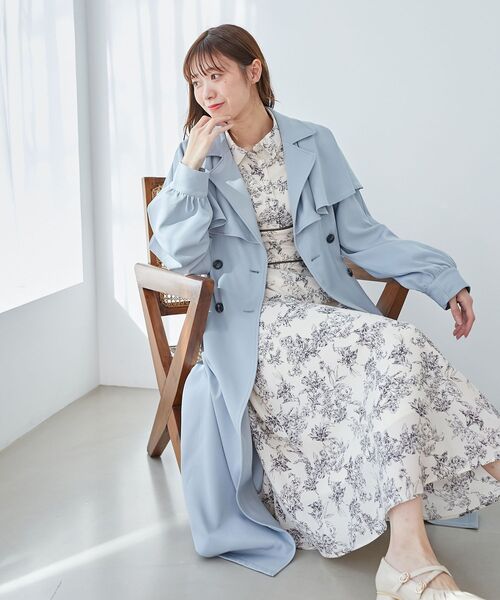 MAJESTIC LEGON（マジェスティックレゴン）の「【WEB限定XSサイズあり】ケープロングトレンチコート（トレンチコート・レディース・ベージュ/ブルー/アイボリー・X-SMALL/SMALL/MEDIUM）」の18枚目の写真