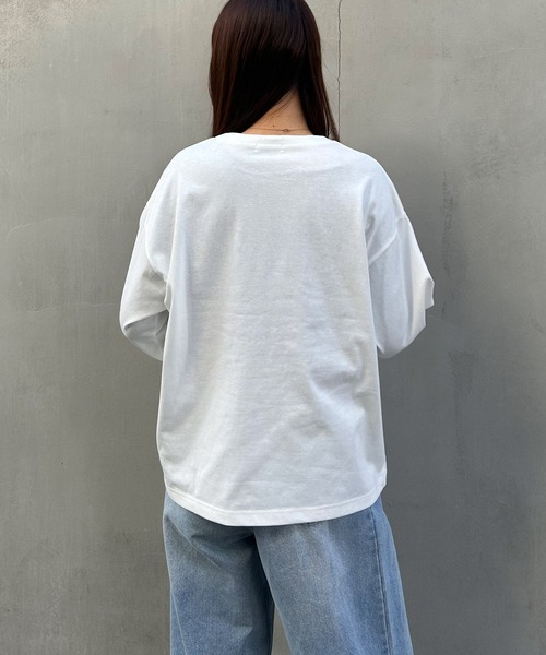 INGNI（イング）の「1段シンプルロゴロングTシャツ（Tシャツ/カットソー・レディース・ホワイト×ブラック/ブラック×ホワイト・M）」の5枚目の写真