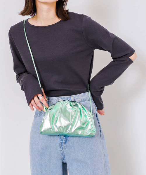 SENSE OF PLACE by URBAN RESEARCH（センスオブプレイスバイアーバンリサーチ）の「マンドゥーショルダーバッグ（ショルダーバッグ・レディース・ブラック/シルバー/ミント・ONE）」の2枚目の写真