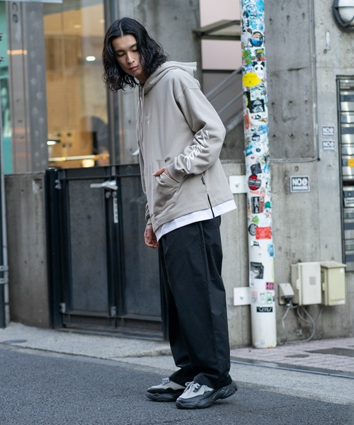 KANGOL(カンゴール)の「【KANGOL/カンゴール】 フェイクレイヤード 袖プリント ビッグシルエット 裏毛フーディー プルオーバーパーカー(パーカー・メンズ・ブラック/グレー/ライトグリーン・X-LARGE/MEDIUM/LARGE)」の12枚目の写真