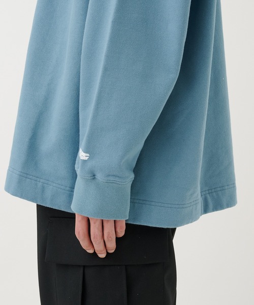 WHITE MOUNTAINEERING(ホワイトマウンテニアリング)の「DELOREAN SWEAT SHIRT(スウェット・メンズ・ブルー/グリーン・0/1/2/3)」の4枚目の写真