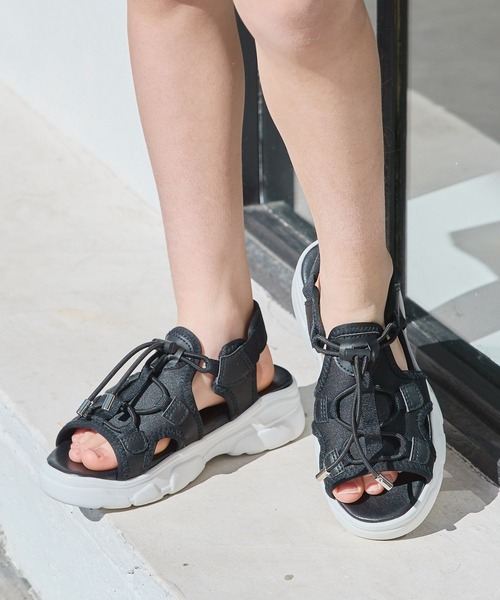 GLOBAL WORK（グローバルワーク）の「アソート厚底サンダル/110733（サンダル・キッズ・ブラック系9/ブラック系・24cm/23cm/22cm/21cm）」の9枚目の写真