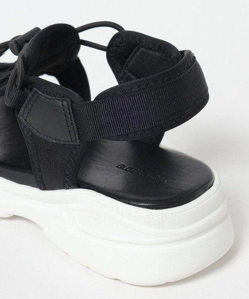 GLOBAL WORK（グローバルワーク）の「アソート厚底サンダル/110733（サンダル・キッズ・ブラック系9/ブラック系・24cm/23cm/22cm/21cm）」の16枚目の写真