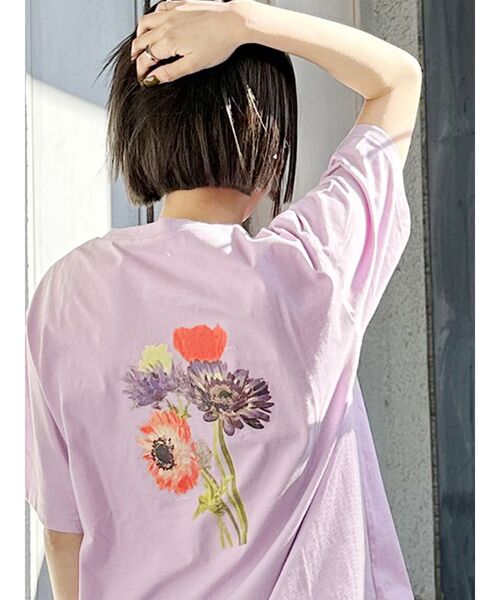 MURUA（ムルーア）の「【WEB限定】Beautiful flower Tシャツ（Tシャツ/カットソー・レディース・グレー/ブルー/ホワイト/ピンク・FREE）」の4枚目の写真