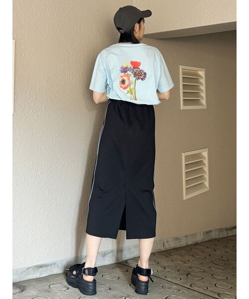 MURUA（ムルーア）の「【WEB限定】Beautiful flower Tシャツ（Tシャツ/カットソー・レディース・グレー/ブルー/ホワイト/ピンク・FREE）」の12枚目の写真