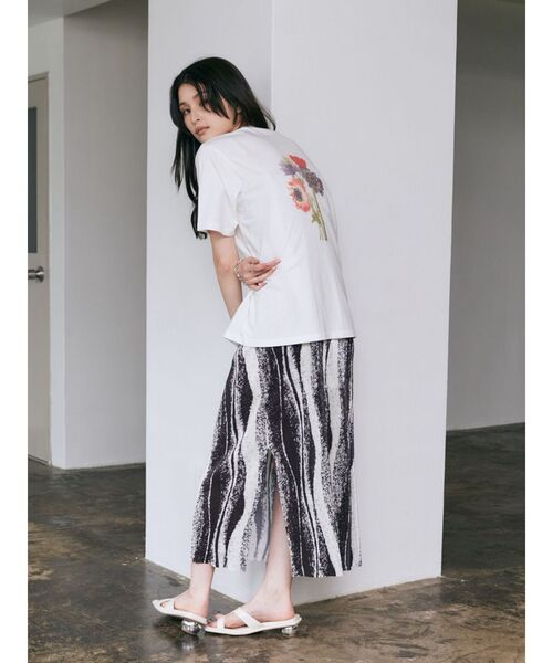 MURUA（ムルーア）の「【WEB限定】Beautiful flower Tシャツ（Tシャツ/カットソー・レディース・グレー/ブルー/ホワイト/ピンク・FREE）」の10枚目の写真