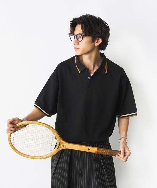 Adoon plain（アドーンプレーン）の「ステッチピスネームポロシャツ（ポロシャツ・メンズ・ブラック/オフホワイト・MEDIUM/LARGE）」の2枚目の写真