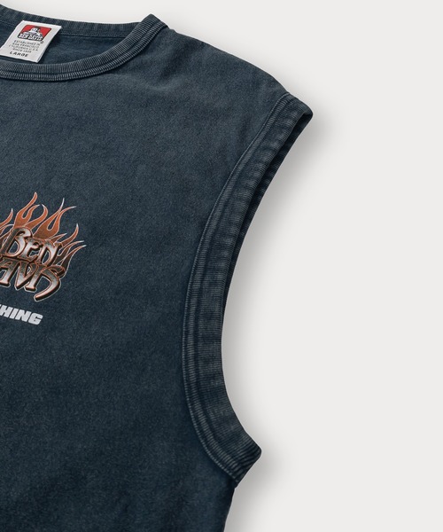 BEN DAVIS(ベンデイビス)の「【BENDAVIS/ベンデイビス】FLAME LOGO SLEEVELESS TEE/ヴィンテージ グラフィックデザイン ノースリーブTシャツ オーバーサイズ(タンクトップ・メンズ・カーキ/ネイビー/ブラック・M/L/XL)」の11枚目の写真