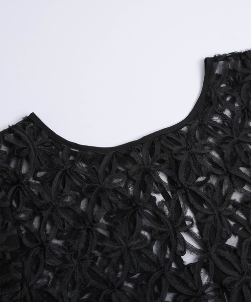 La-gemme(ラジェム)の「2way花柄シアートップス(シャツ/ブラウス・レディース・ブラック/ホワイト・フリー)」の16枚目の写真