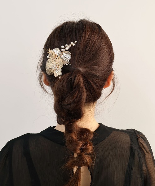 CEMONEMO（セモネモ）の「2連 透かしフラワー クリップ（ヘアピン・レディース・シルバー/ゴールド・FREE）」の4枚目の写真