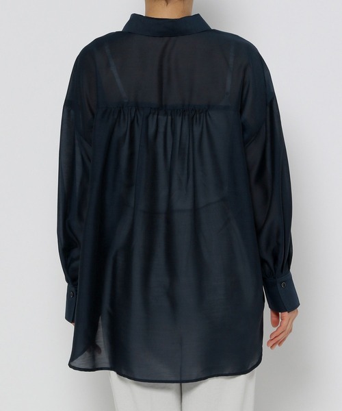 Elura（エルーラ）の「アイロンいらずセミシアシャツ/135291（シャツ/ブラウス・レディース・ブラウン系その他/ブルー/ネイビー・LARGE/MEDIUM）」の22枚目の写真