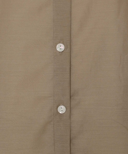 Elura（エルーラ）の「アイロンいらずセミシアシャツ/135291（シャツ/ブラウス・レディース・ブラウン系その他/ブルー/ネイビー・LARGE/MEDIUM）」の16枚目の写真