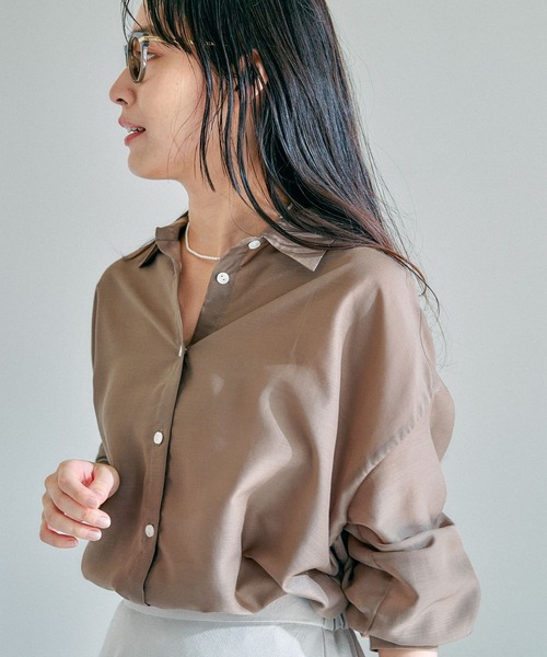 Elura（エルーラ）の「アイロンいらずセミシアシャツ/135291（シャツ/ブラウス・レディース・ブラウン系その他/ブルー/ネイビー・LARGE/MEDIUM）」の4枚目の写真