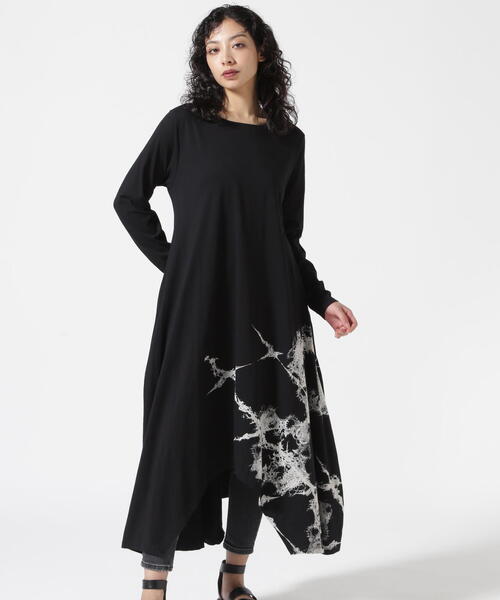 KMRii（ケムリ）の「KMRii/ケムリ/Cross ×Magnolia AsymmeMaxi OP/クロス×マグノリア アシメマキシワンピース（ワンピース・レディース・ブラック・1）」の6枚目の写真