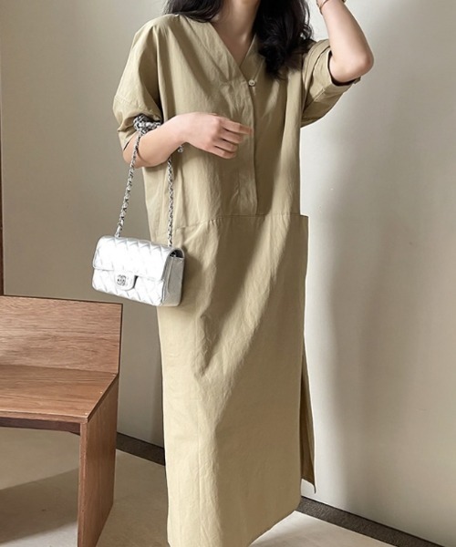 COCOMOMO(ココモモ)の「リネンライクVネックワンピース(ワンピース・レディース・ブラック/ベージュ・FREE)」の17枚目の写真