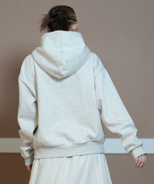 ムラサキスポーツ(ムラサキスポーツ)の「RIKKA FEMME/リッカファム パーカー ショート丈パーカー RF24FW24(パーカー・レディース・オレンジ/グレー/オフホワイト・FREE)」の5枚目の写真