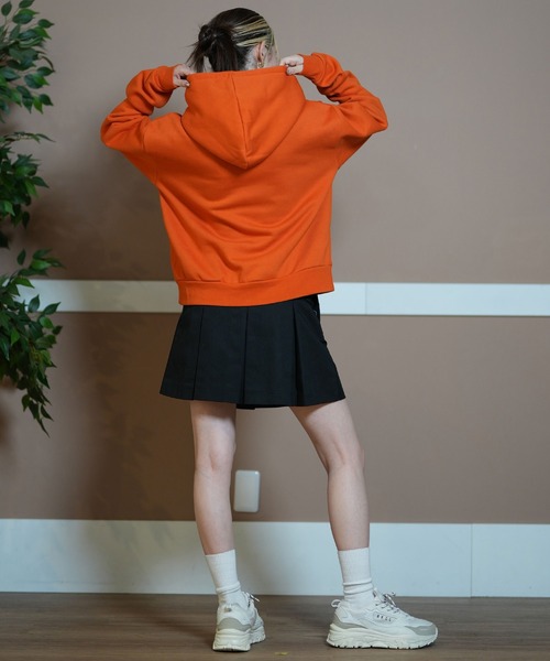 ムラサキスポーツ(ムラサキスポーツ)の「RIKKA FEMME/リッカファム パーカー ショート丈パーカー RF24FW24(パーカー・レディース・オレンジ/グレー/オフホワイト・FREE)」の20枚目の写真
