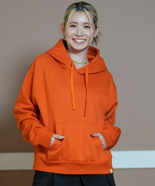 ムラサキスポーツ(ムラサキスポーツ)の「RIKKA FEMME/リッカファム パーカー ショート丈パーカー RF24FW24(パーカー・レディース・オレンジ/グレー/オフホワイト・FREE)」の15枚目の写真