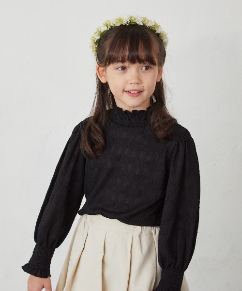 riziere（リジェール）の「フラワーレースシャーリングカラープルオーバー(MOMとお揃い)（シャツ/ブラウス・キッズ・アイボリー/ブラック・90/100/110/120/130/140/150）」の4枚目の写真