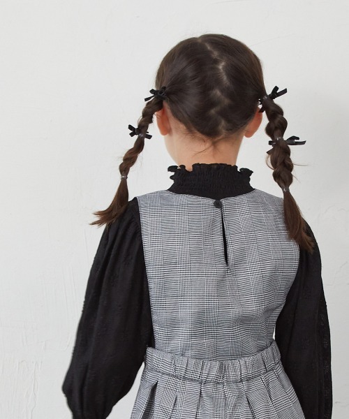 riziere（リジェール）の「フラワーレースシャーリングカラープルオーバー(MOMとお揃い)（シャツ/ブラウス・キッズ・アイボリー/ブラック・90/100/110/120/130/140/150）」の8枚目の写真