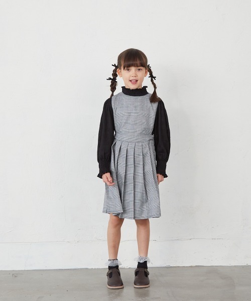 riziere（リジェール）の「フラワーレースシャーリングカラープルオーバー(MOMとお揃い)（シャツ/ブラウス・キッズ・アイボリー/ブラック・90/100/110/120/130/140/150）」の9枚目の写真