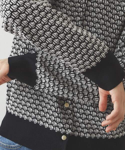 セール】幾何学柄ジャカード ニットカーディガン【洗濯機洗い可/抗ピル