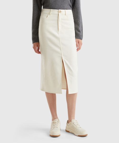 BENETTON (UNITED COLORS OF BENETTON)(ベネトンユナイテッドカラーズオブベネトン)の「コットン混スリット入り無地ミドル丈タイトスカート(スカート・レディース・ブラック/クリーム・44/40/38/42)」の1枚目の写真