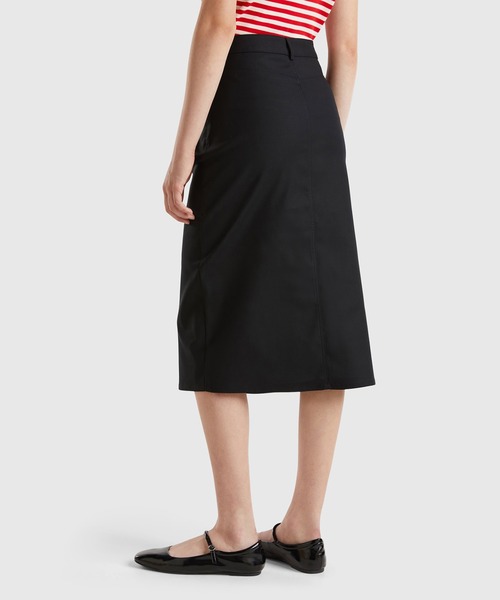 BENETTON (UNITED COLORS OF BENETTON)(ベネトンユナイテッドカラーズオブベネトン)の「コットン混スリット入り無地ミドル丈タイトスカート(スカート・レディース・ブラック/クリーム・44/40/38/42)」の5枚目の写真