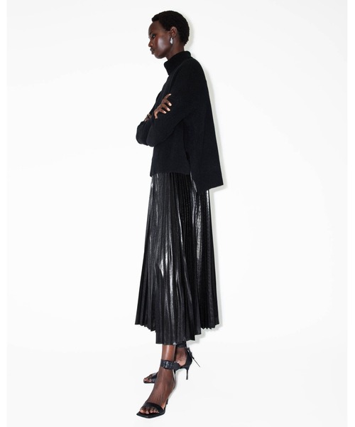 ALLSAINTS(オールセインツ)の「SPARK 2-IN-1 PLEATED MAXI DRESS | SPARK 2-IN-1 プリーツ マキシ ドレス・ワンピース(ワンピース・レディース・ブラック・XS/S/M/L)」の4枚目の写真