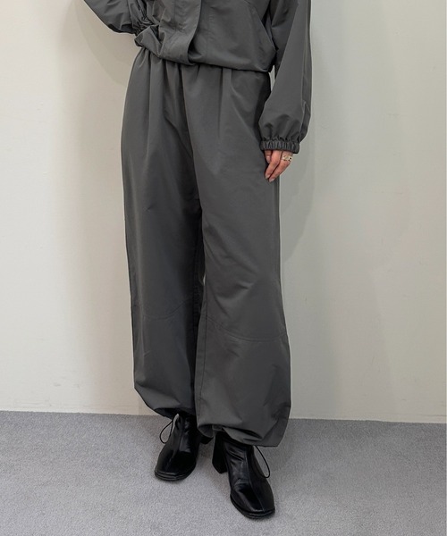 1chaku.(イッチャク)の「タフタスノーパンツ(その他パンツ・レディース・チャコール/ブラック/ブラウン/ベージュ・マルチサイズ)」の1枚目の写真