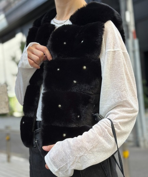 deux amour（ドゥーザムール）の「パールファーベスト（ベスト）」 - WEAR