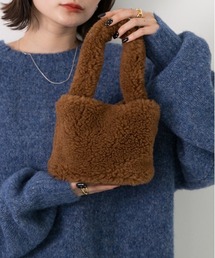 ad thie（アドティエ）の「ボア素材 ミニバケットバッグ（ハンドバッグ）」
