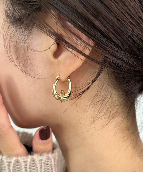 CAPRICIEUX LE'MAGE（カプリシューレマージュ）の「〈GOLDY/ゴールディ〉ツイストフープピアス（ピアス（両耳用）・レディース・ゴールド/シルバー・FREE）」の6枚目の写真