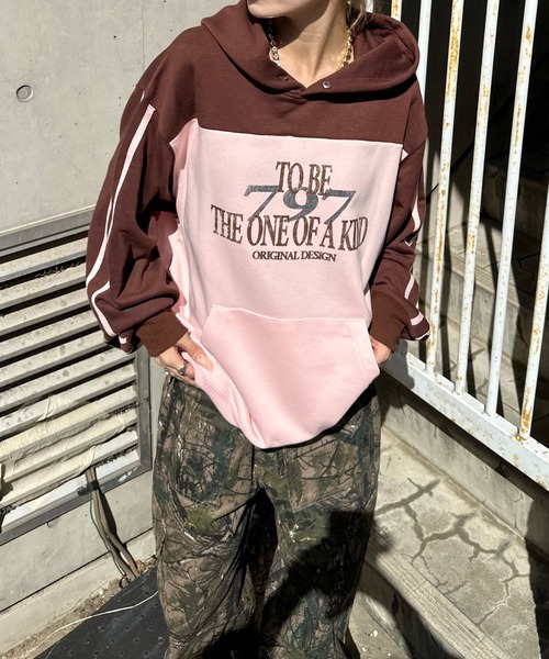 sedacle(セダクル)の「配色切り替えパーカー(パーカー・メンズ・ブラウン/ボルドー/ネイビー/チャコールグレー・SMALL/MEDIUM/LARGE)」の18枚目の写真
