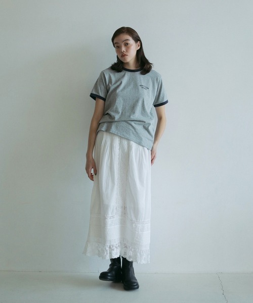 anuke（アンヌーク）の「Tuck Lace Skirt（スカート・レディース・ホワイト/ブラック・FREE）」の3枚目の写真