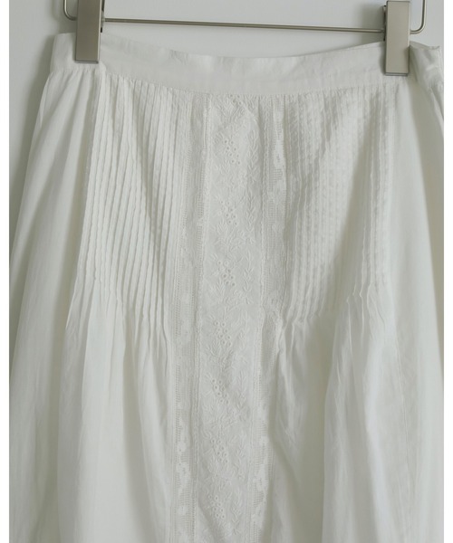 anuke（アンヌーク）の「Tuck Lace Skirt（スカート・レディース・ホワイト/ブラック・FREE）」の13枚目の写真