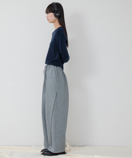 HEILIS(ヘイリス)の「【新色追加】クルーネックベーシッククロップドニットトップス / ブラウン チャコールグレー グレー ブラック 茶色 ウールブレンド ショート丈 ネイビー レッド グレー ピンク アイボリー オフホワイト ホワイトノームコア オフィスカジュアル クルーネック 短丈 赤ニット 韓国 無地 シンプル ベーシック オフィスカジュアル(ニット/セーター・レディース・ネイビー/レッド/グレー/ピンク/アイボリー/ブラウン/チャコールグレー・FREE)」の19枚目の写真