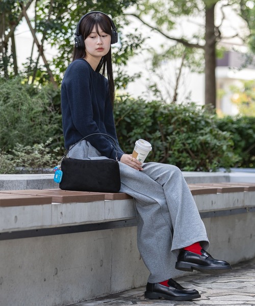 HEILIS(ヘイリス)の「【新色追加】クルーネックベーシッククロップドニットトップス / ブラウン チャコールグレー グレー ブラック 茶色 ウールブレンド ショート丈 ネイビー レッド グレー ピンク アイボリー オフホワイト ホワイトノームコア オフィスカジュアル クルーネック 短丈 赤ニット 韓国 無地 シンプル ベーシック オフィスカジュアル(ニット/セーター・レディース・ネイビー/レッド/グレー/ピンク/アイボリー/ブラウン/チャコールグレー・FREE)」の21枚目の写真
