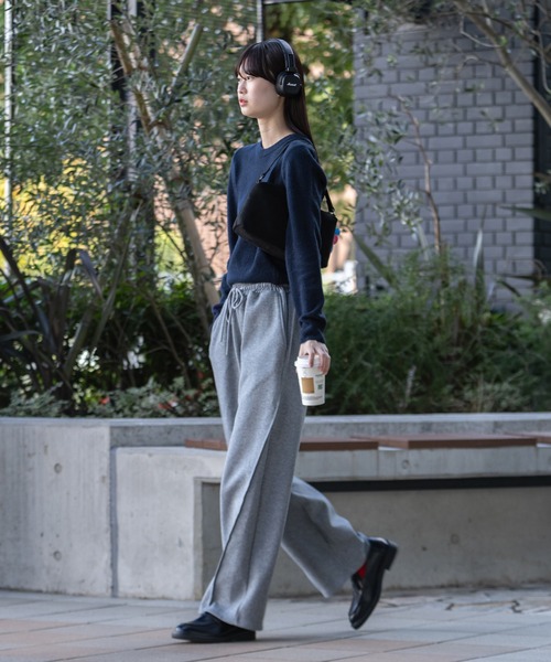 HEILIS(ヘイリス)の「【新色追加】クルーネックベーシッククロップドニットトップス / ブラウン チャコールグレー グレー ブラック 茶色 ウールブレンド ショート丈 ネイビー レッド グレー ピンク アイボリー オフホワイト ホワイトノームコア オフィスカジュアル クルーネック 短丈 赤ニット 韓国 無地 シンプル ベーシック オフィスカジュアル(ニット/セーター・レディース・ネイビー/レッド/グレー/ピンク/アイボリー/ブラウン/チャコールグレー・FREE)」の22枚目の写真